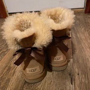 Uggs! Size 10! Super cute with no major flaws